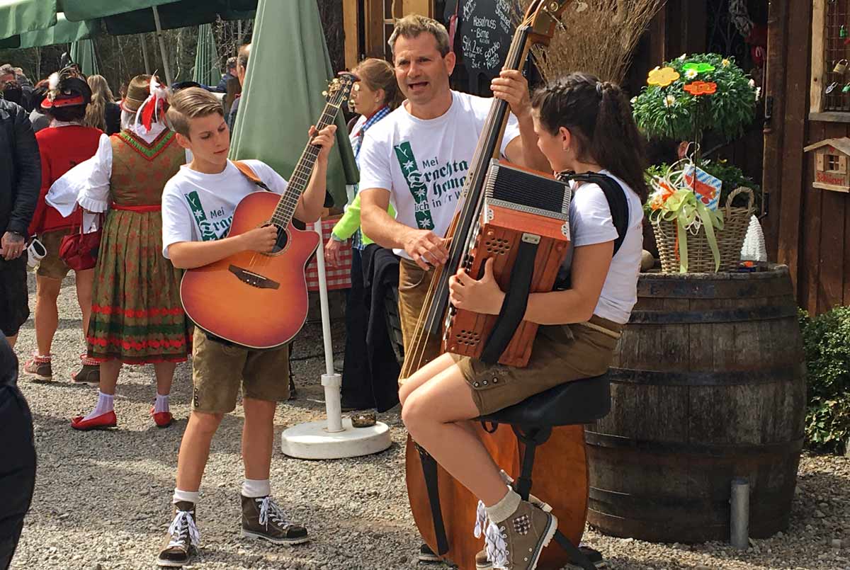 Frühschoppen auf der Alpe in Oberstaufen